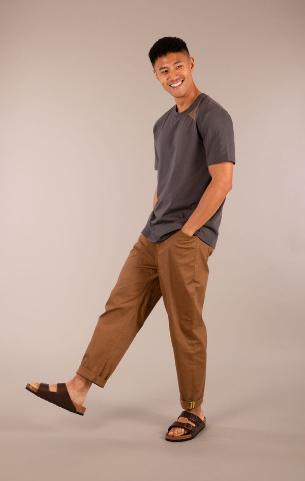 3RD ROCK Sustainable stretch relaxed fit twill trousers - Donald is 6ft1″  with a 30" waist, 36" hips & a 33" inseam and is wearing a size 30LL.