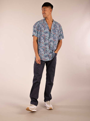 3RD ROCK sustainable organic twill casual lifestyle trousers - Donald is 6ft1″  with a 30