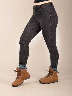 3rd rock sustainable denim jeans - Emma is 5ft 7