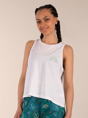 3RD ROCK lightweight summer organic cotton vest - Aaliyah is 5ft8