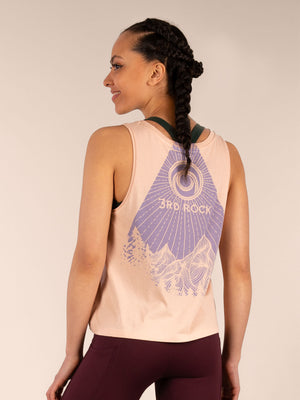 3RD ROCK  organic cotton vest with sun & mountains logo - Aaliyah is 5ft8