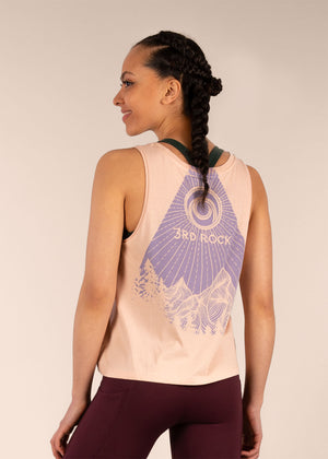 3RD ROCK  organic cotton vest with sun & mountains logo - Aaliyah is 5ft8