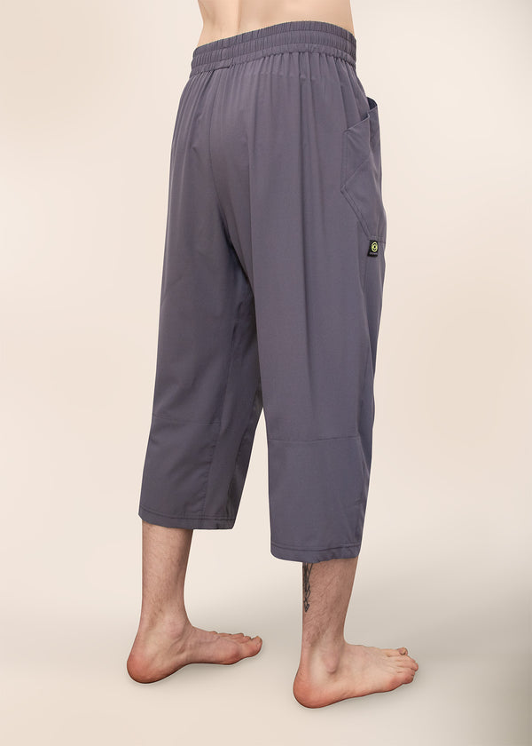 3RD ROCK Recycled 3/4 length yoga and climbing trousers - Ed is 5ft 8" with a 29" waist and a 31" inseam and is wearing a size 28.