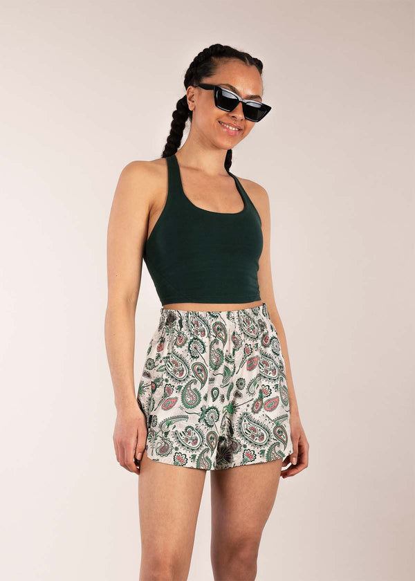 3RD ROCK sustainable recycled paisley shorts - Aaliyah is 5ft8" with a 26" waist, 35" hips & a 33" inseam and is wearing a size 26.