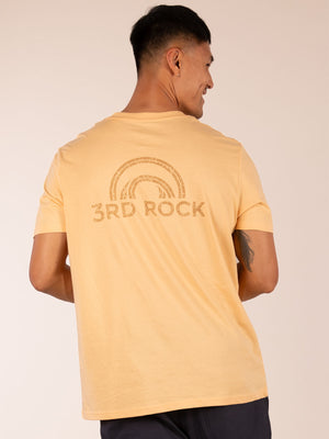 3RD ROCK Clothing organic cotton tee with horizon logo - Donald is 6ft1″  with a 40