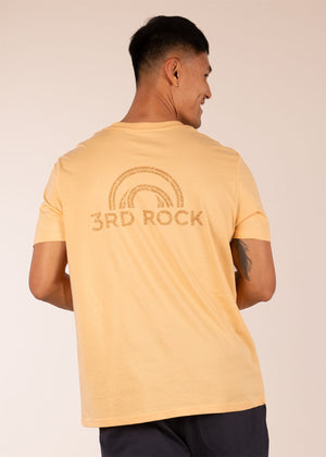 3RD ROCK Clothing organic cotton tee with horizon logo - Donald is 6ft1″  with a 40