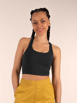 3RD ROCK Sustainable clothing & activewear - Aaliyah is 5ft 8