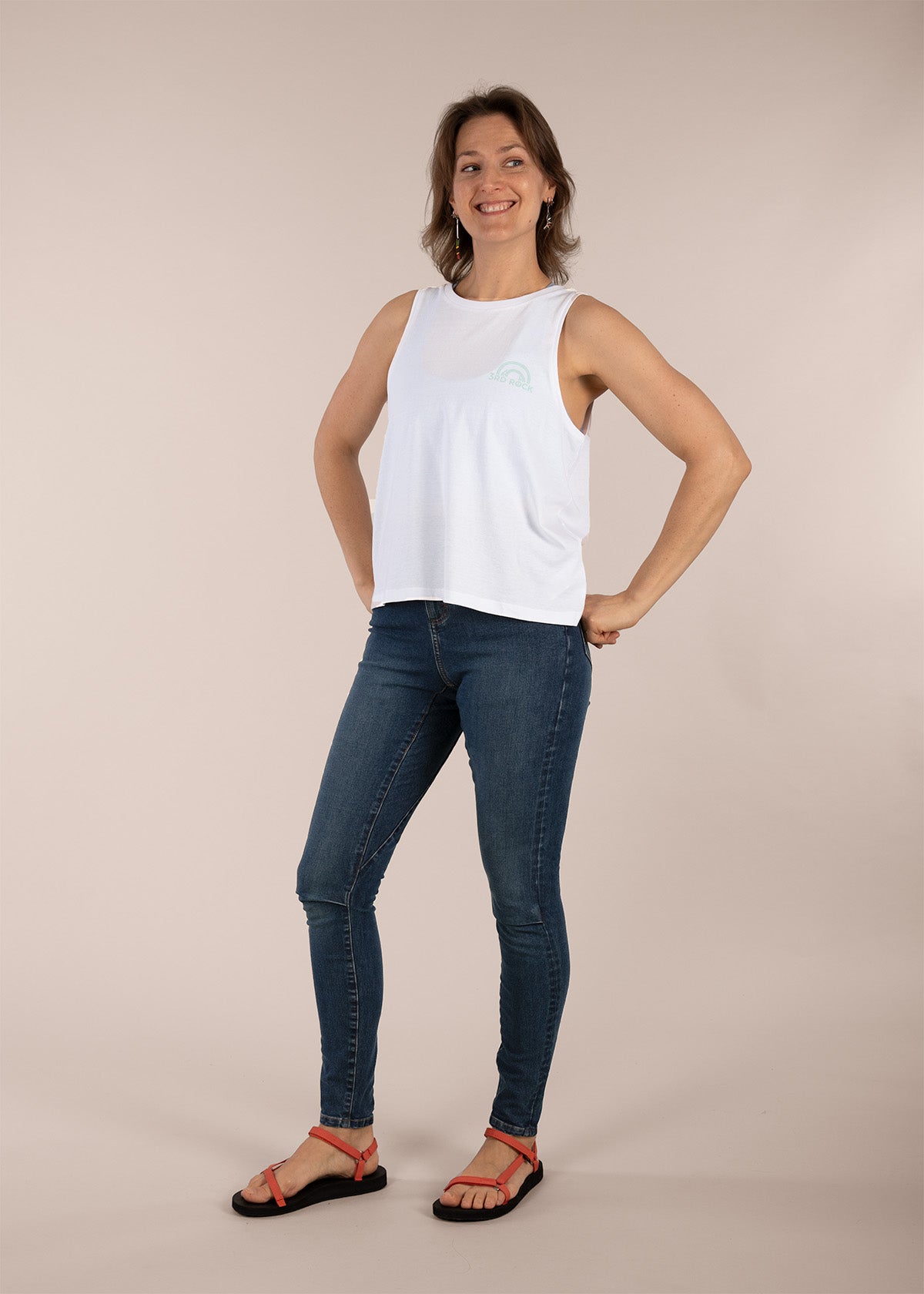 3RD ROCK stretchy skinny jeans - Jess is 5ft 8” with a  29" waist, 38" hips & a 32.5" inseam and is wearing a size 28RL.